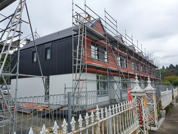 Test airtightness of multi-unit housing, for example Toiora cohousing project